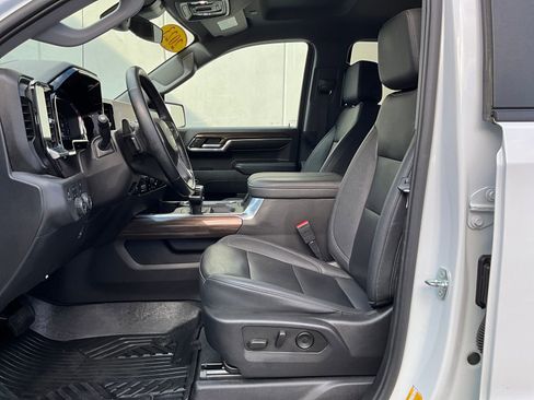 Used 2023 Chevrolet Silverado 1500 LT Trail Boss w/ Convenience Package II image 10