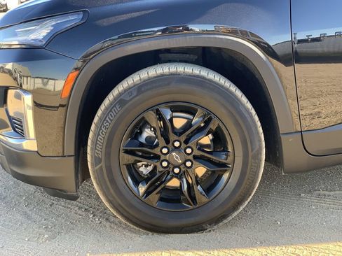 Certified 2023 Chevrolet Traverse LT w/ Midnight/Sport Edition AWD/4WD image 32