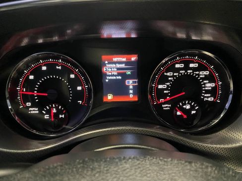 Used 2013 Dodge Charger SE image 6