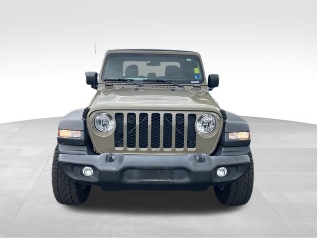 Used 2020 Jeep Gladiator Sport w/ Quick Order Package 24S AWD/4WD image 2