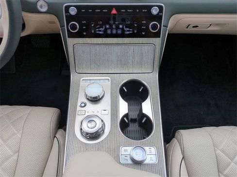 Used 2025 Genesis GV80 3.5T Prestige image 17