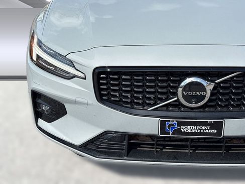Certified 2025 Volvo S60 B5 Plus image 27