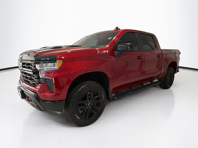 Used 2025 Chevrolet Silverado 1500 LT Trail Boss w/ Convenience Package II AWD/4WD image 3