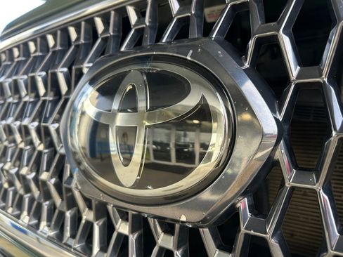 Used 2021 Toyota Tacoma image 31