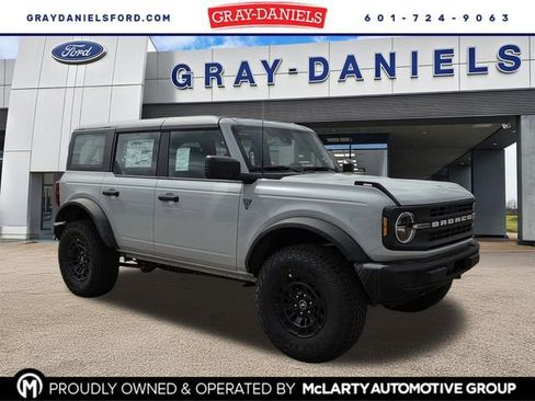 New 2026 Ford Bronco 4-Door w/ Sasquatch Package AWD/4WD image 1