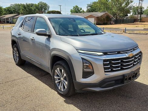 Used 2025 Chevrolet Equinox LT AWD/4WD image 4