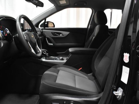 Used 2025 Chevrolet Blazer LT AWD/4WD image 3