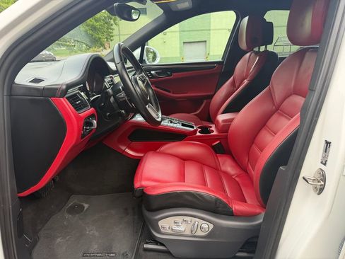 Used 2015 Porsche Macan S AWD/4WD image 12