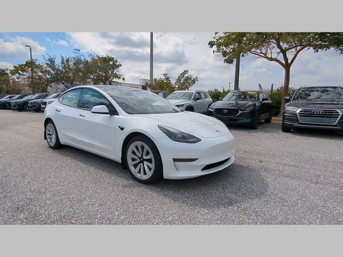 Used 2023 Tesla Model 3 Standard Range image 52