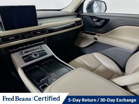 Used 2023 Lincoln Aviator AWD w/ Premium Package image 26