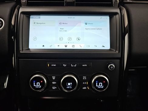 Used 2018 Land Rover Discovery SE AWD/4WD image 24
