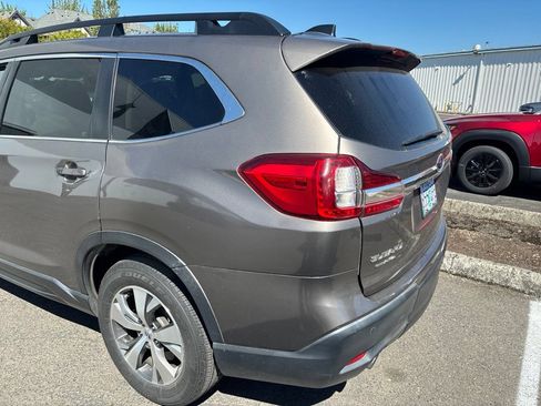 Used 2021 Subaru Ascent Premium w/ Convenience Package AWD/4WD image 5