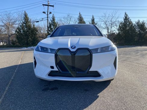 New 2026 BMW iX xDrive45 w/ Premium Package image 2