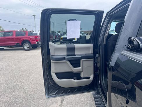 Used 2018 Ford F150 XL w/ Equipment Group 101A Mid AWD/4WD image 14