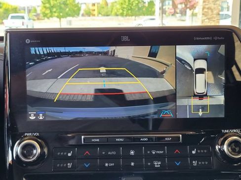 Certified 2021 Toyota Highlander Limited AWD/4WD image 13