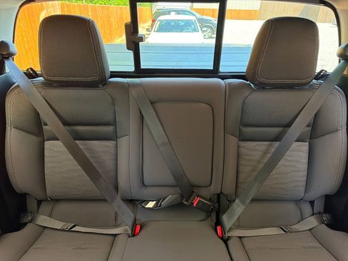 Used 2023 Nissan Frontier SV w/ SV Convenience Package RWD image 28