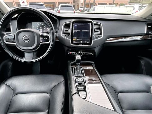 Used 2019 Volvo XC90 T5 Momentum image 14