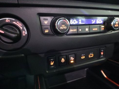 Used 2025 Nissan Frontier PRO-4X w/ Pro Premium Package image 17