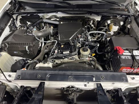Used 2018 Toyota Tacoma SR5 RWD image 9