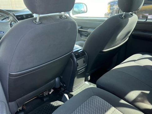 Used 2004 Ford Explorer Sport Trac XLT image 8
