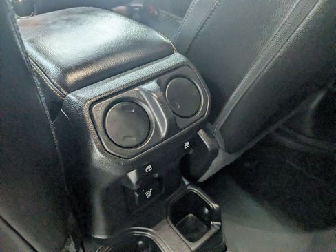 Used 2021 Jeep Gladiator Overland AWD/4WD image 26