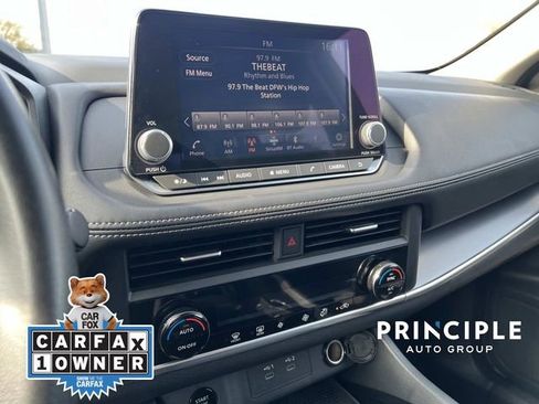 Used 2024 Nissan Rogue SV image 23