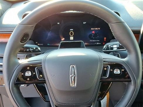 New 2026 Lincoln Aviator Black Label w/ Jet Appearance Package image 9