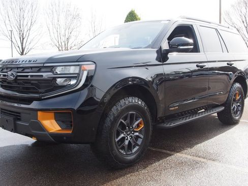 Certified 2025 Ford Expedition Tremor AWD/4WD image 3