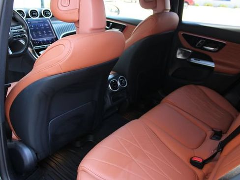 Used 2023 Mercedes-Benz GLC 300 4MATIC image 22
