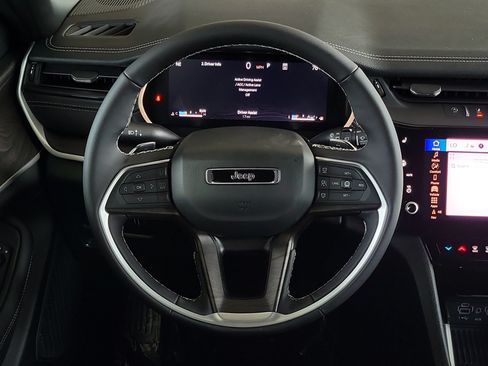 New 2026 Jeep Grand Cherokee L 2WD image 21