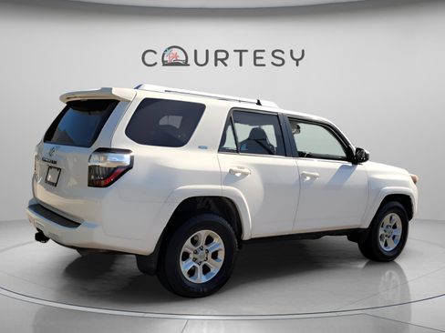 Used 2015 Toyota 4Runner SR5 Premium image 5
