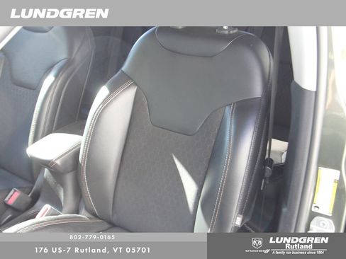 Used 2020 Jeep Compass Latitude w/ Cold Weather Group AWD/4WD image 13