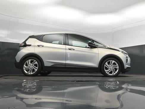 Used 2022 Chevrolet Bolt LT FWD image 43