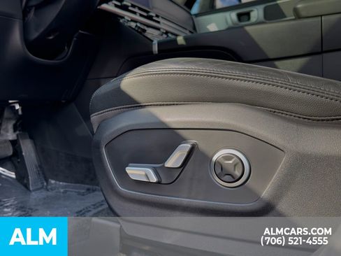 Used 2024 Hyundai Santa Fe Limited image 12