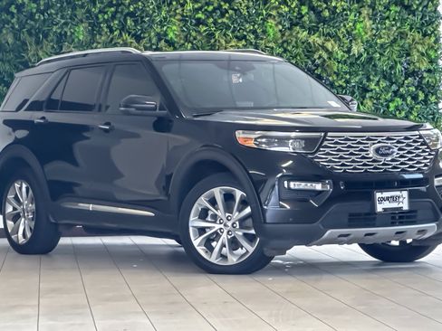Certified 2021 Ford Explorer Platinum w/ Equipment Group 601A AWD/4WD image 1