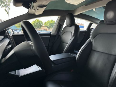 Used 2024 Tesla Model 3 Standard Range RWD image 5