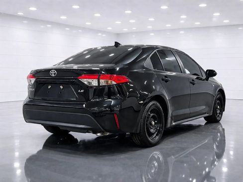 Used 2023 Toyota Corolla LE image 5