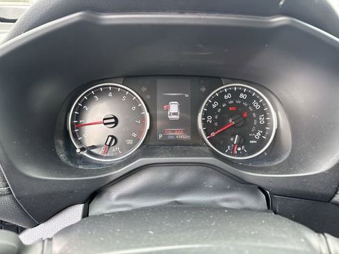 Used 2021 Toyota RAV4 LE image 25