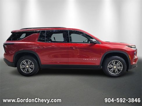 New 2025 Chevrolet Traverse LT w/ Driver Confidence Package image 6