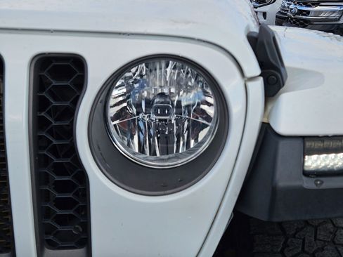 Used 2020 Jeep Gladiator Rubicon AWD/4WD image 13