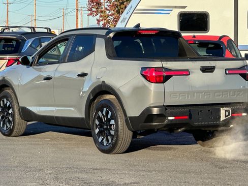 Certified 2025 Hyundai Santa Cruz SEL image 6