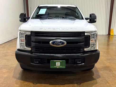 Used 2019 Ford F250 XL w/ Power Equipment Group image 12