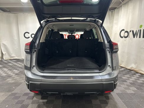 Used 2025 Nissan Rogue SV AWD/4WD image 15