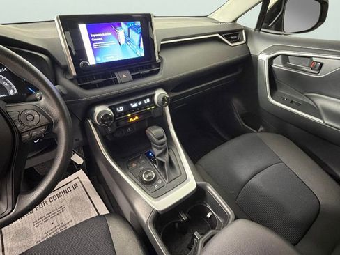 Used 2025 Toyota RAV4 LE AWD/4WD image 19