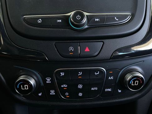 Used 2023 Chevrolet Equinox RS image 35