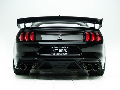 Used 2021 Ford Mustang Shelby GT500 w/ Carbon Fiber Track Pack image 17