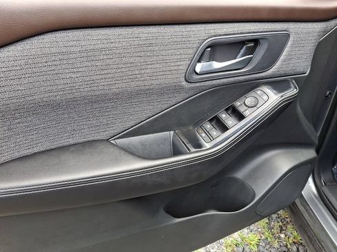 Certified 2023 Nissan Rogue SV AWD/4WD image 13