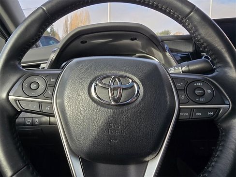 Certified 2021 Toyota Camry XLE w/ Navigation Upgrade Package image 28