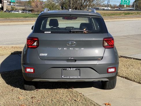 New 2025 Hyundai Venue SEL image 6