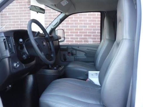 Used 2009 Chevrolet Express 1500 AWD image 8